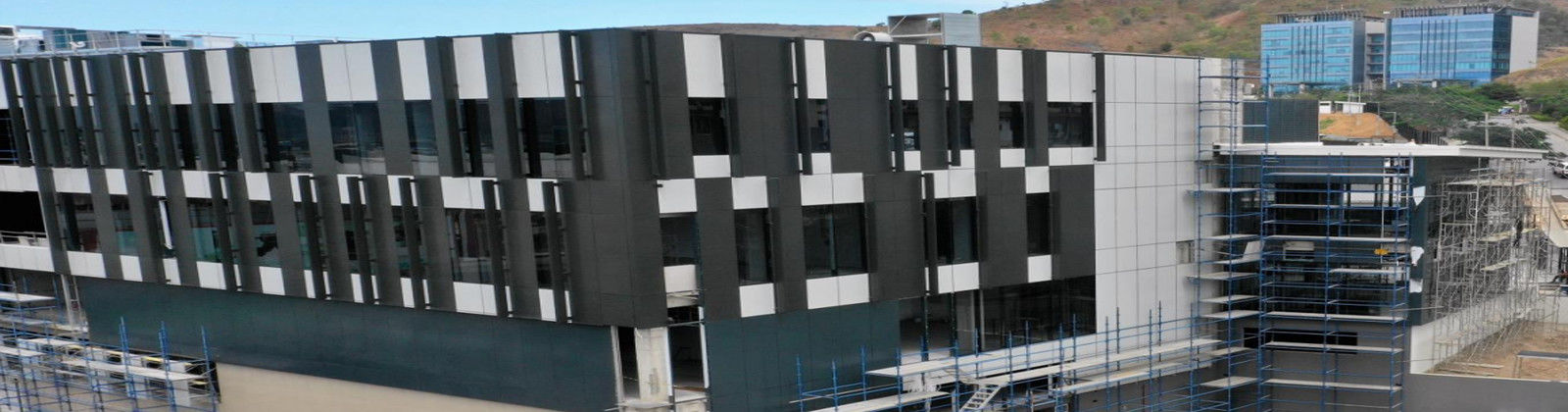 Fachada de cristal de la pared de cortina