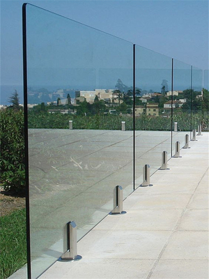 Verjas de cristal Frameless adaptables que suelan la instalación fácil montada