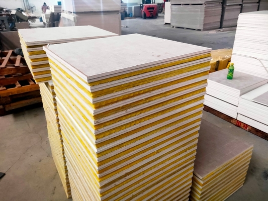 Panel de techo de material de yeso de película de PVC para uso decorativo