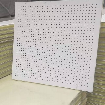 Pantalones para techos de yeso de fijación por tornillos Resistencia al fuego Clase A 9,5 kg/m2 techos artísticos