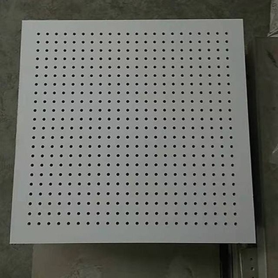 Júpso espejo caída en falso techo de azulejos con papel de papel cubierto de lado trasero y superficie