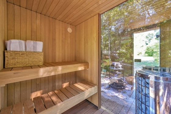 Cuadro de acero impermeable Casa de vidrio Salones de sol con vidrio transparente y puerta doble corredera