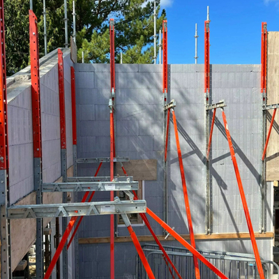 Aparatos regulables para soporte estructural ICF sin aleación en el diseño tradicional