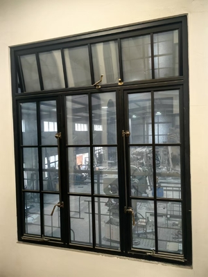 Ventanas y puertas elegantes de acero que mejoran la estética y funcionalidad del hogar