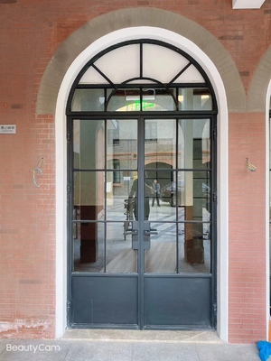Puertas y ventanas de perfiles de aluminio personalizables para proyectos grandes