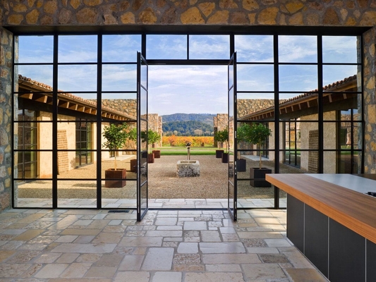 Ventanas de acero personalizables para diversos estilos arquitectónicos