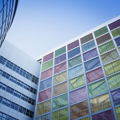 El tejado integrado edificio fotovoltaico de la pared de cortina del sistema de BIPV montó el vidrio solar del picovoltio