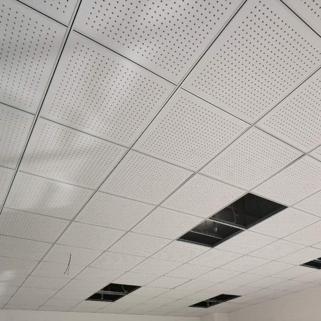 Panel de techo de material de yeso de película de PVC para uso decorativo