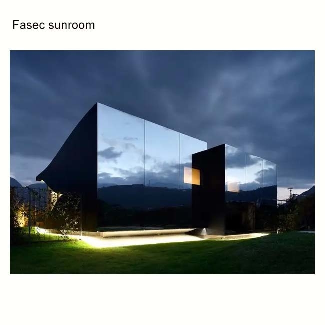 Cuadro de acero impermeable Casa de vidrio Salones de sol con vidrio transparente y puerta doble corredera