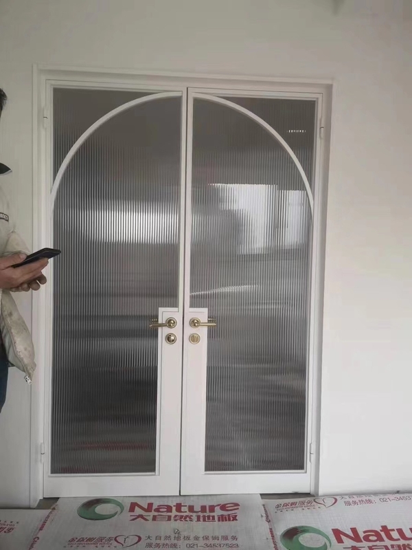 Ventanas de vidrio de aluminio resistentes a la intemperie asequibles / puertas de acero resistentes al fuego con fácil instalación